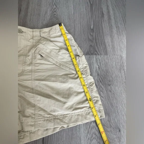 Women’s Hiking Shorts Royal Robbins Size 6 Nylon Utility Travel Outdoor Pockets - Picture 7 of 8